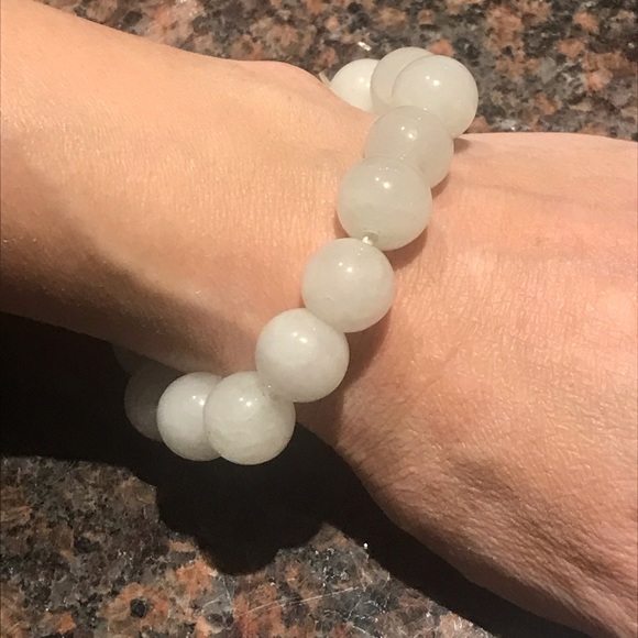Beautiful Milky Quartz Bracelet - Picture 3 of 4